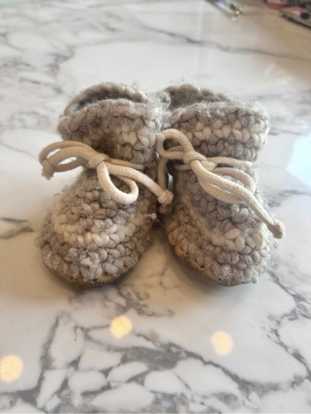 PADRAIG COTTAGE Handknit Baby Booties in Cream and Tan - Cozy Kids Shoes